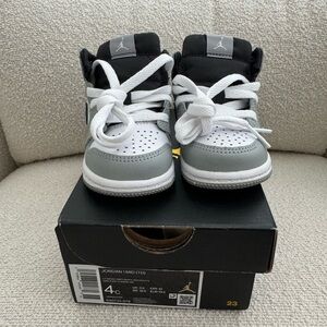 Toddler Nike Jordans new with box size 4c